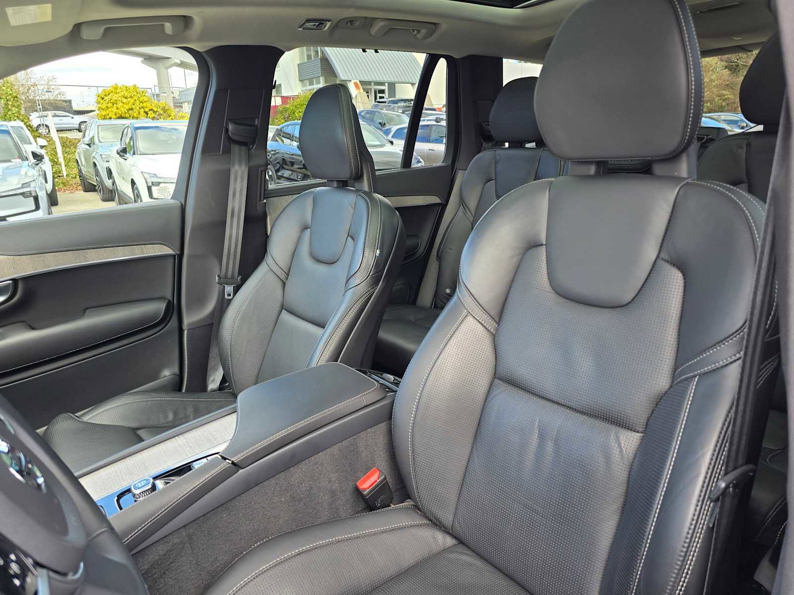 Certified 2022 Volvo XC90 T8 Inscription w/ Advanced Package image 21