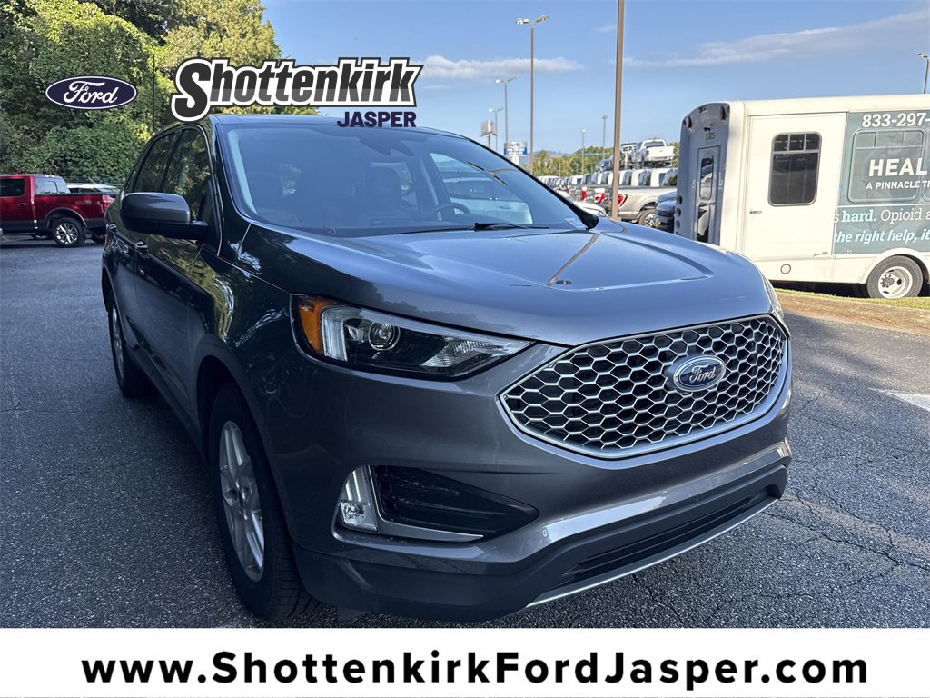 Used 2024 Ford Edge SEL w/ Convenience Package