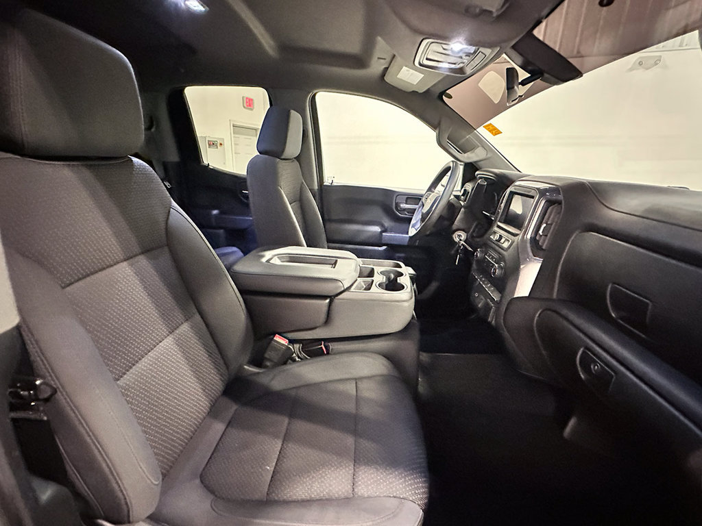 Used 2020 Chevrolet Silverado 1500 Custom w/ Custom Value Package AWD/4WD image 25