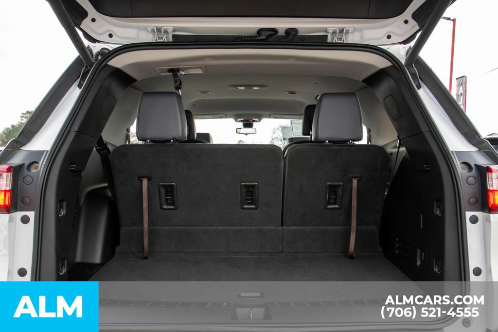 Used 2018 Chevrolet Traverse LT image 11