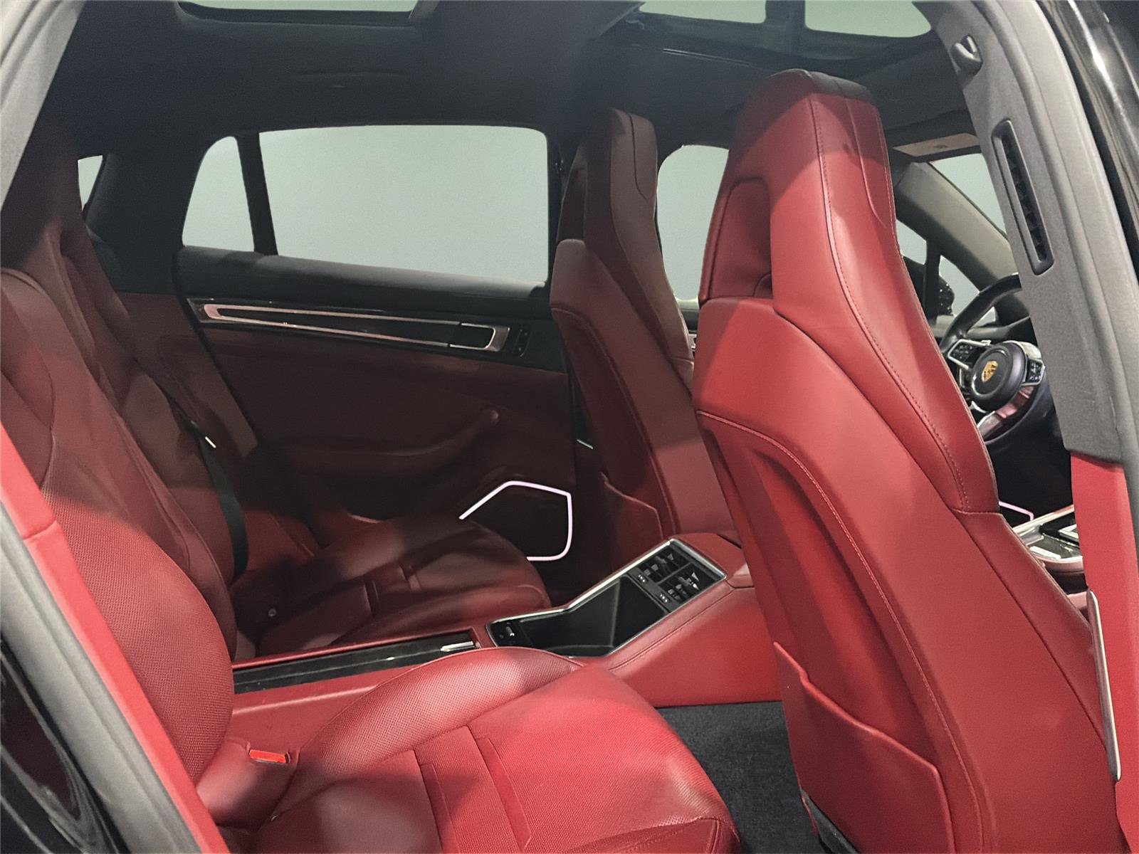 Used 2017 Porsche Panamera 4 image 19