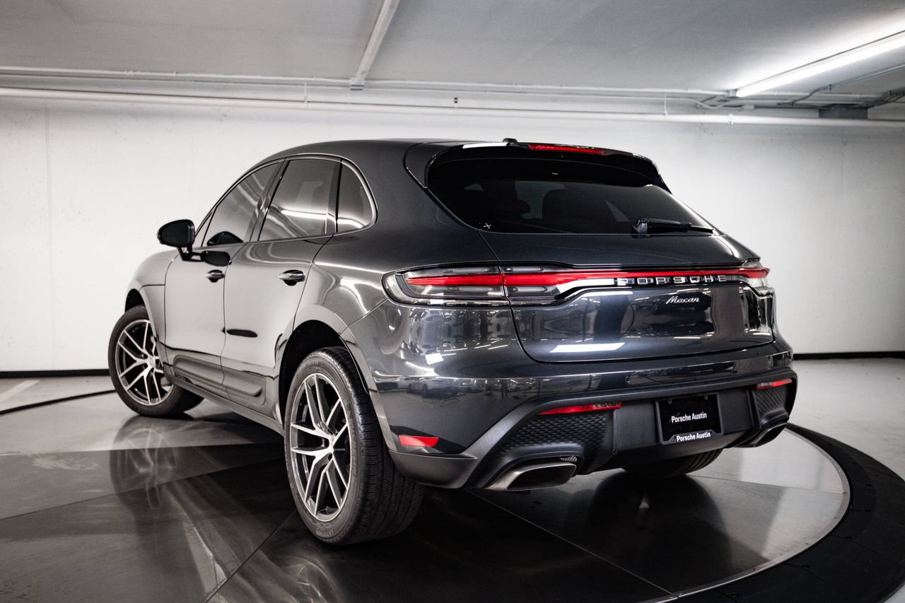 Certified 2024 Porsche Macan AWD/4WD image 3