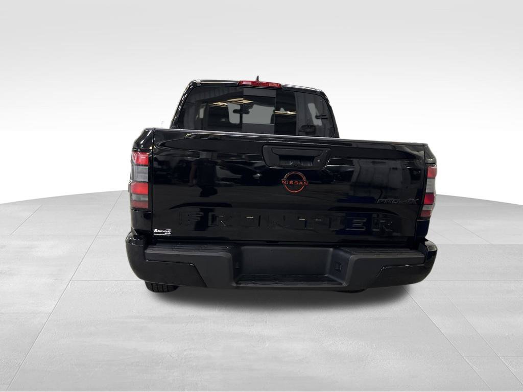 Used 2024 Nissan Frontier PRO-4X AWD/4WD image 4