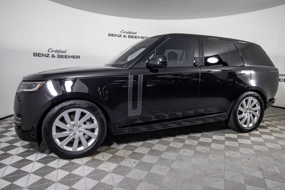 Used 2023 Land Rover Range Rover SE AWD/4WD image 9