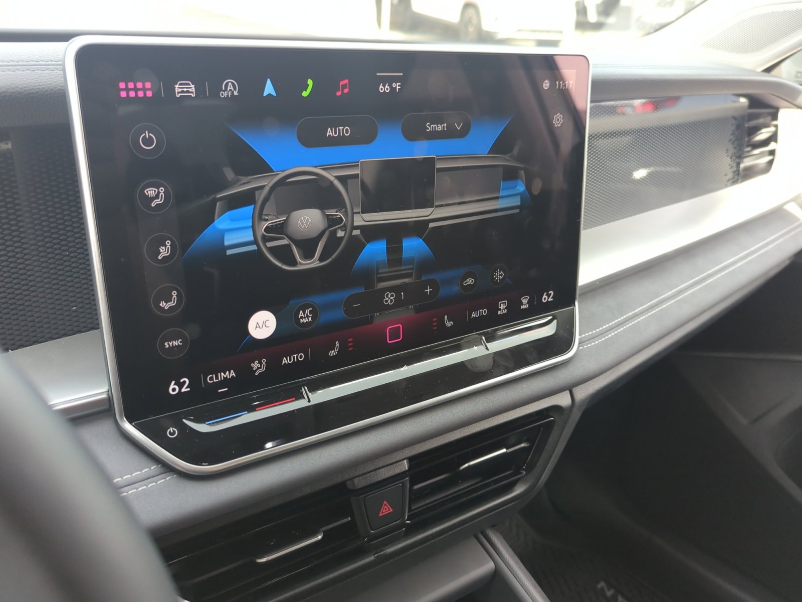 New 2025 Volkswagen Tiguan SE image 26