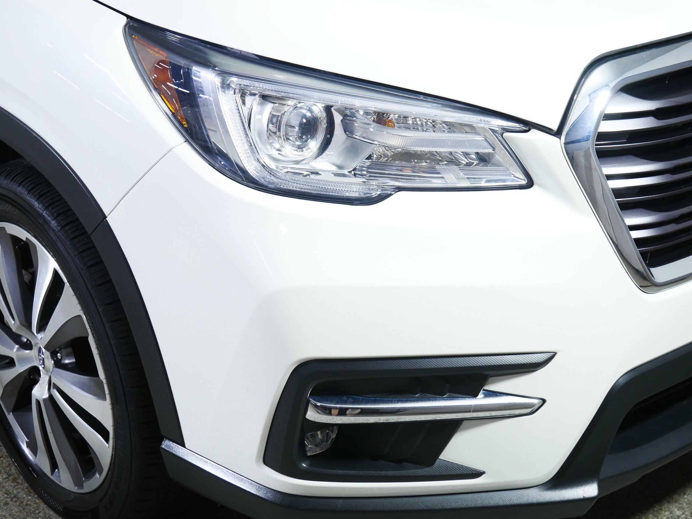 Used 2022 Subaru Ascent Limited w/ Technology Package AWD/4WD image 16