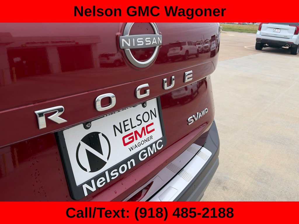 Used 2023 Nissan Rogue SV AWD/4WD image 7