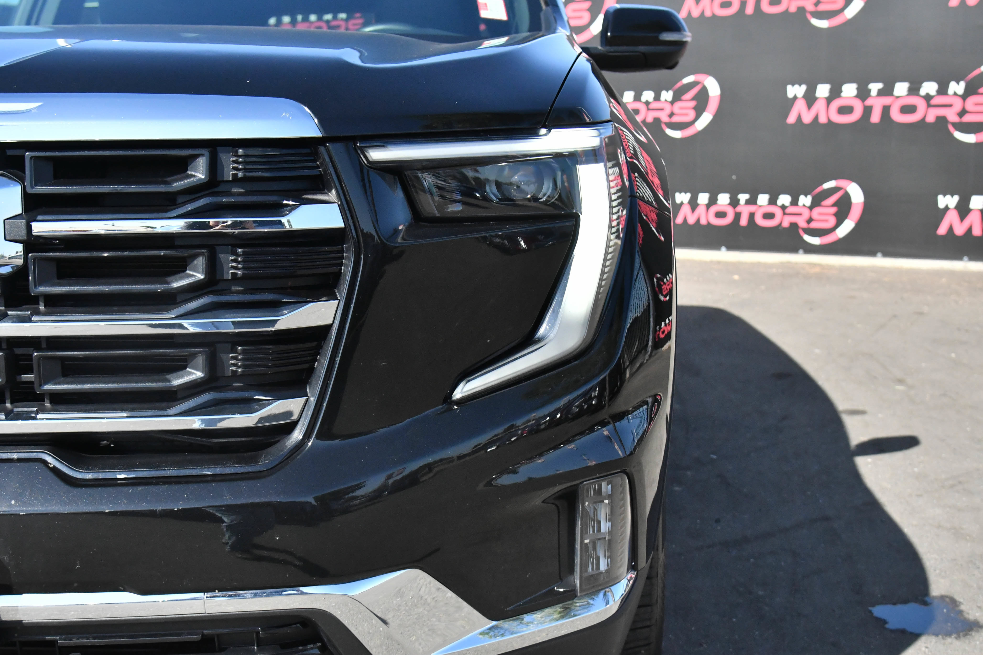 Used 2024 GMC Acadia Elevation AWD/4WD image 11