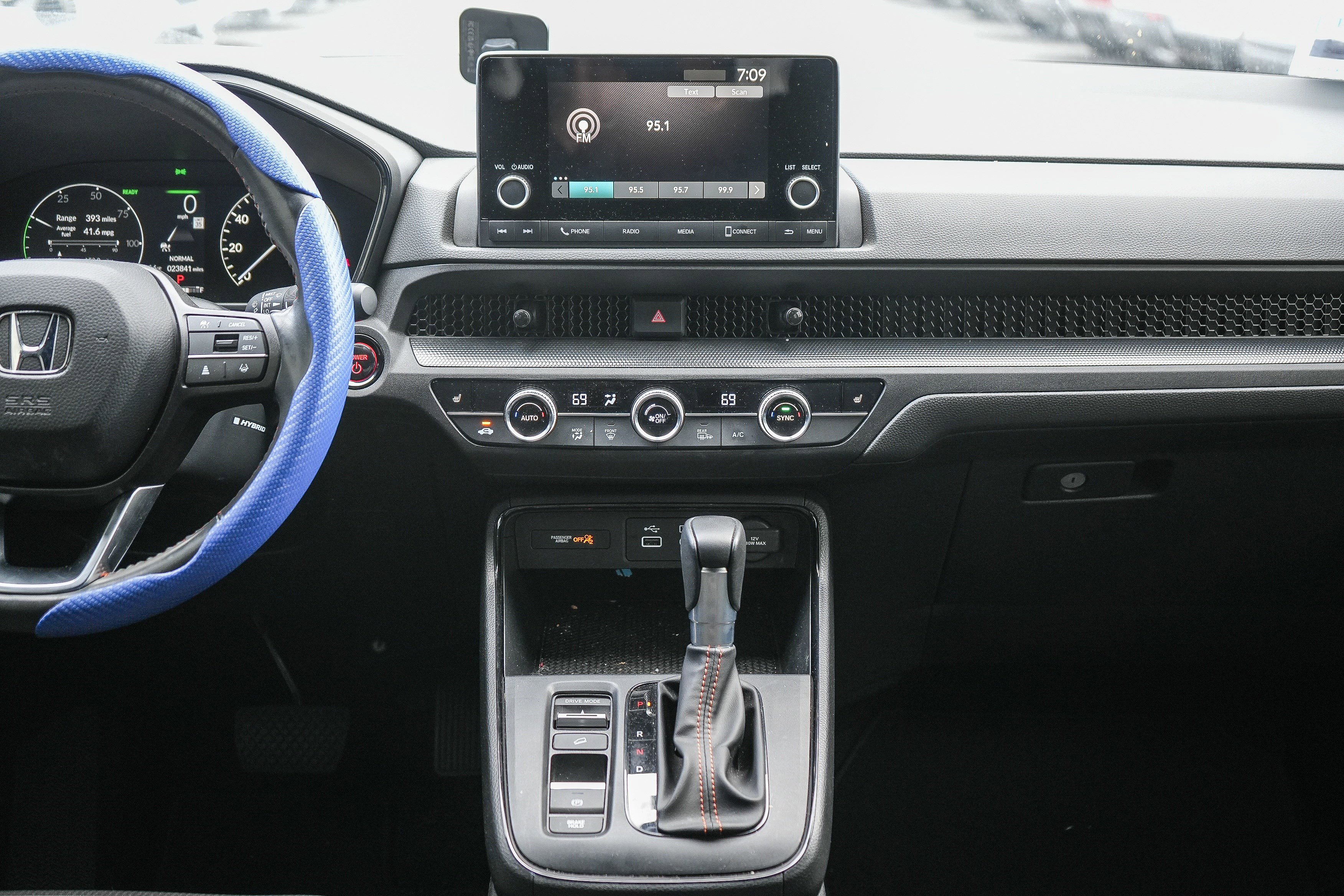 Used 2025 Honda CR-V Sport image 12