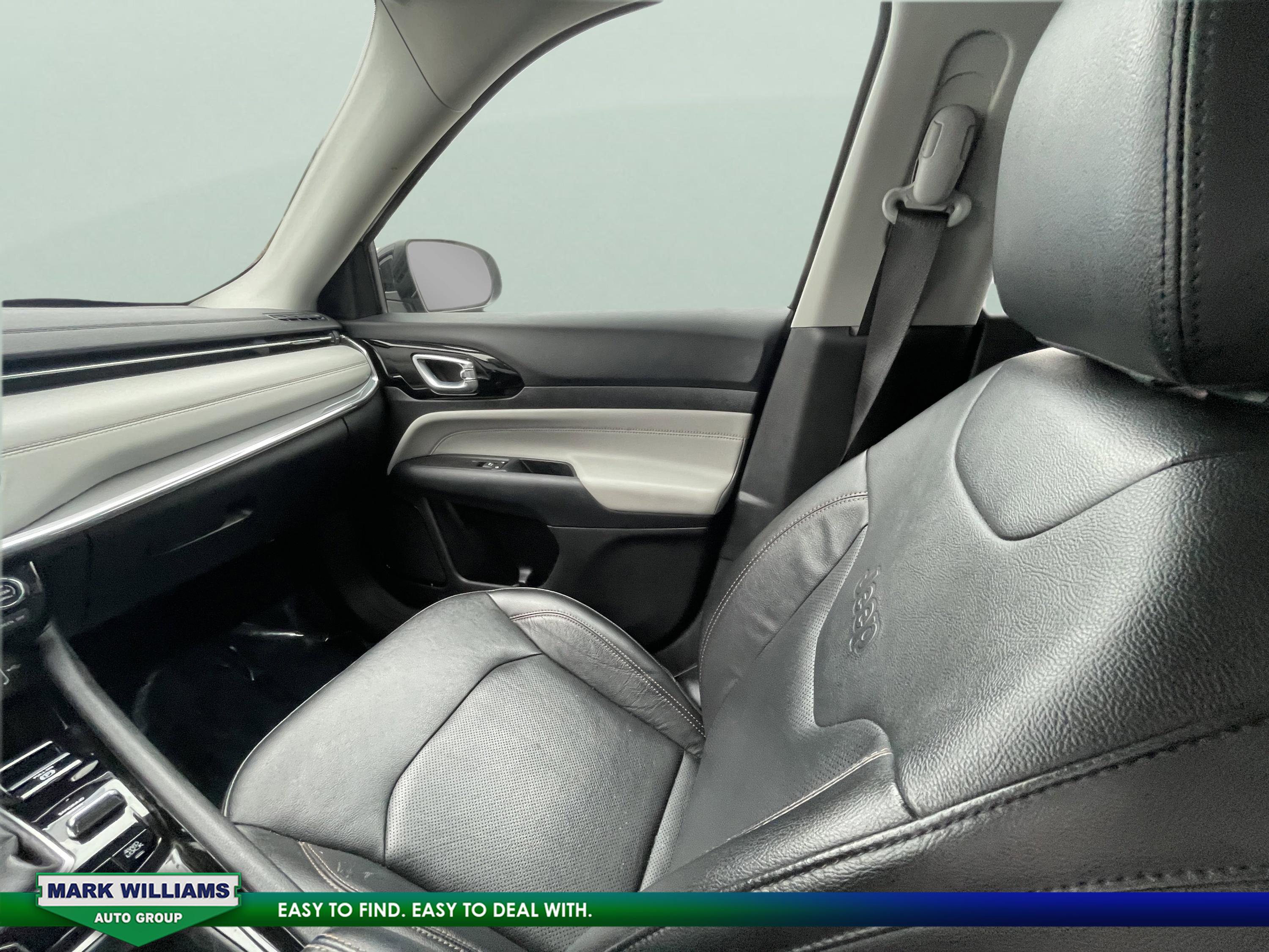 Used 2022 Jeep Compass Limited image 29