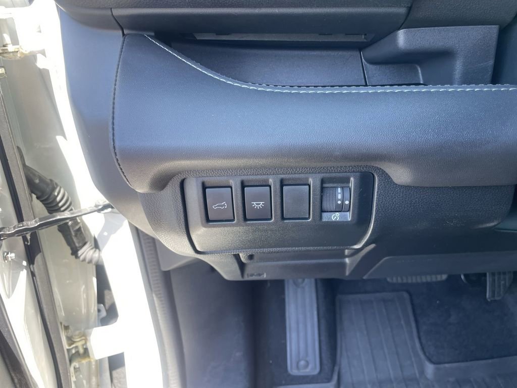 Certified 2025 Subaru Ascent Limited w/ Popular Package #1 AWD/4WD image 19