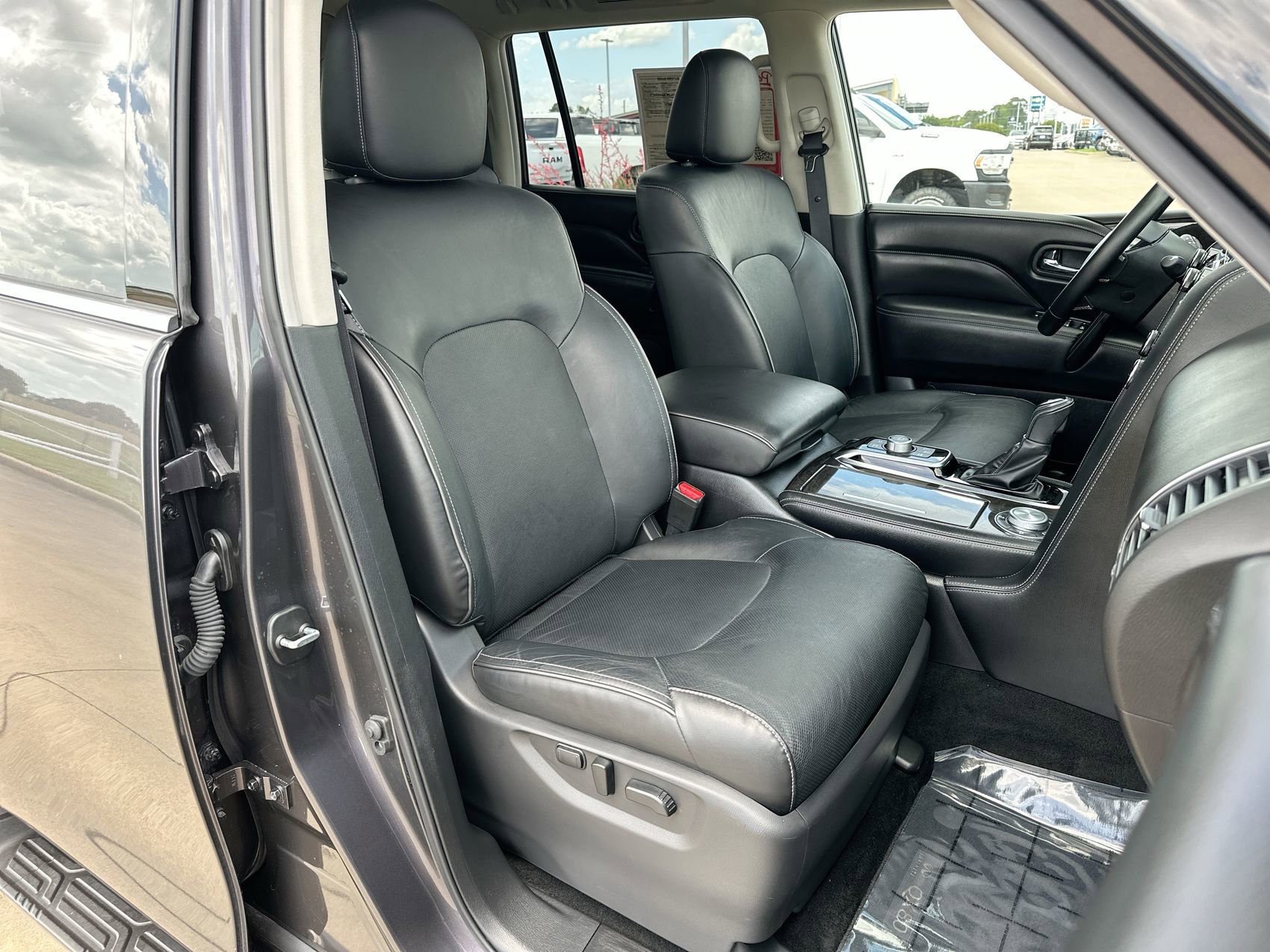 Used 2024 INFINITI QX80 Luxe image 26