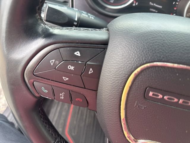 Used 2015 Dodge Challenger SXT RWD image 19