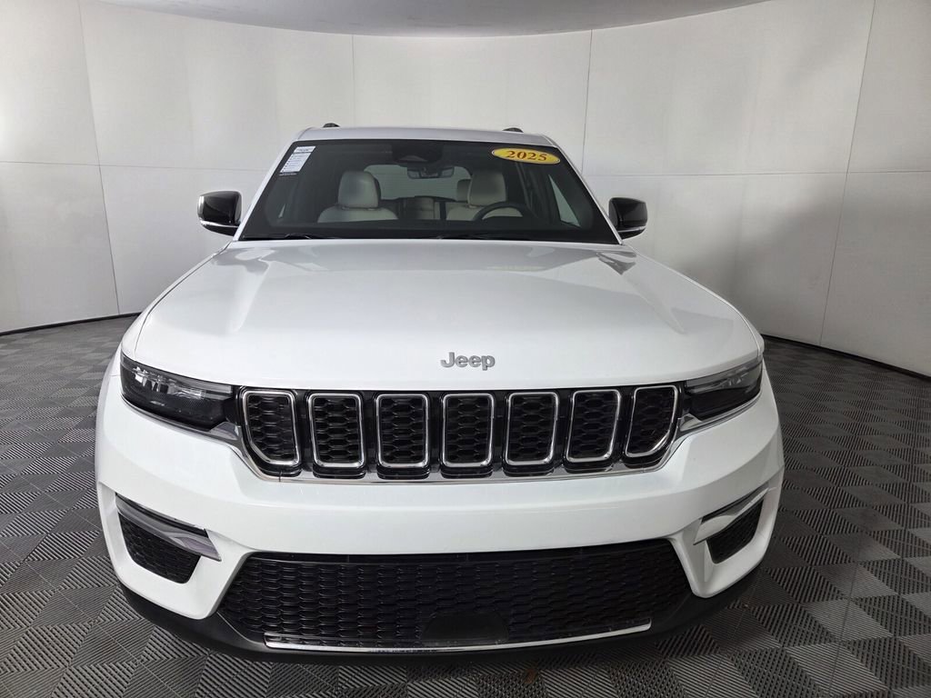 Certified 2025 Jeep Grand Cherokee Limited image 3