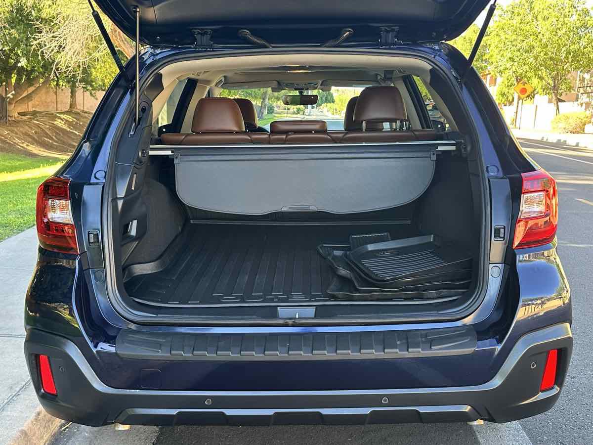 Used 2018 Subaru Outback 3.6R Touring AWD/4WD image 42