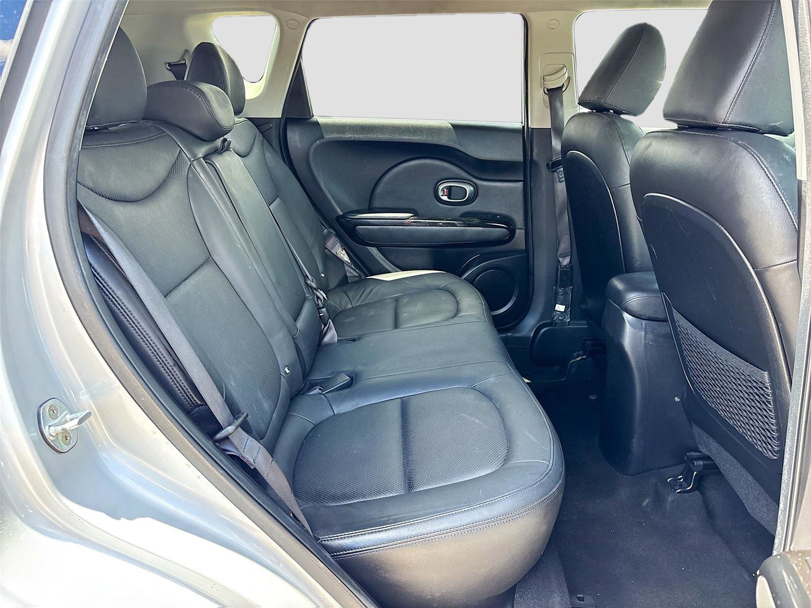 Used 2016 Kia Soul ! w/ Premium Package FWD image 26