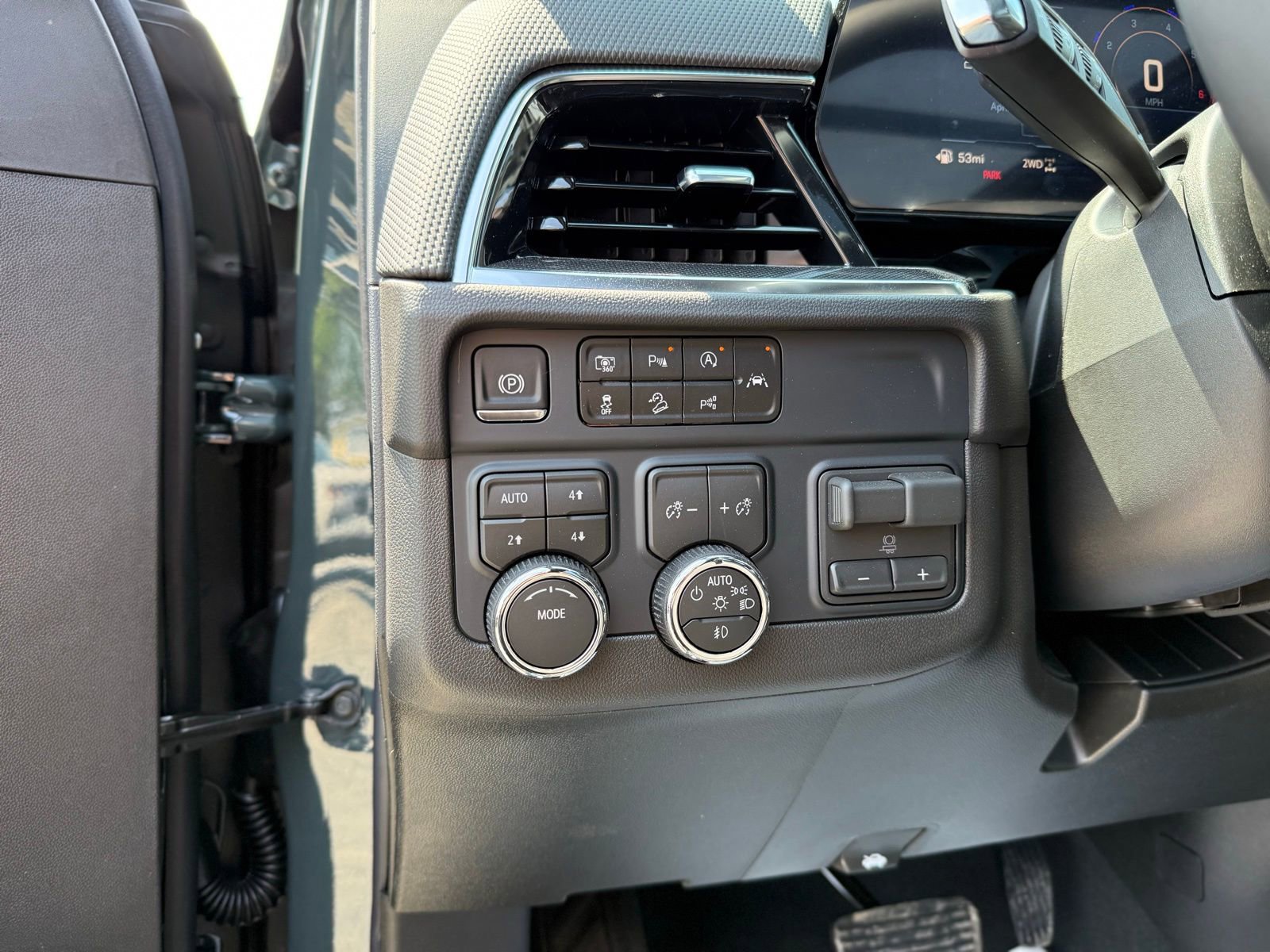 New 2026 Chevrolet Tahoe RST image 27