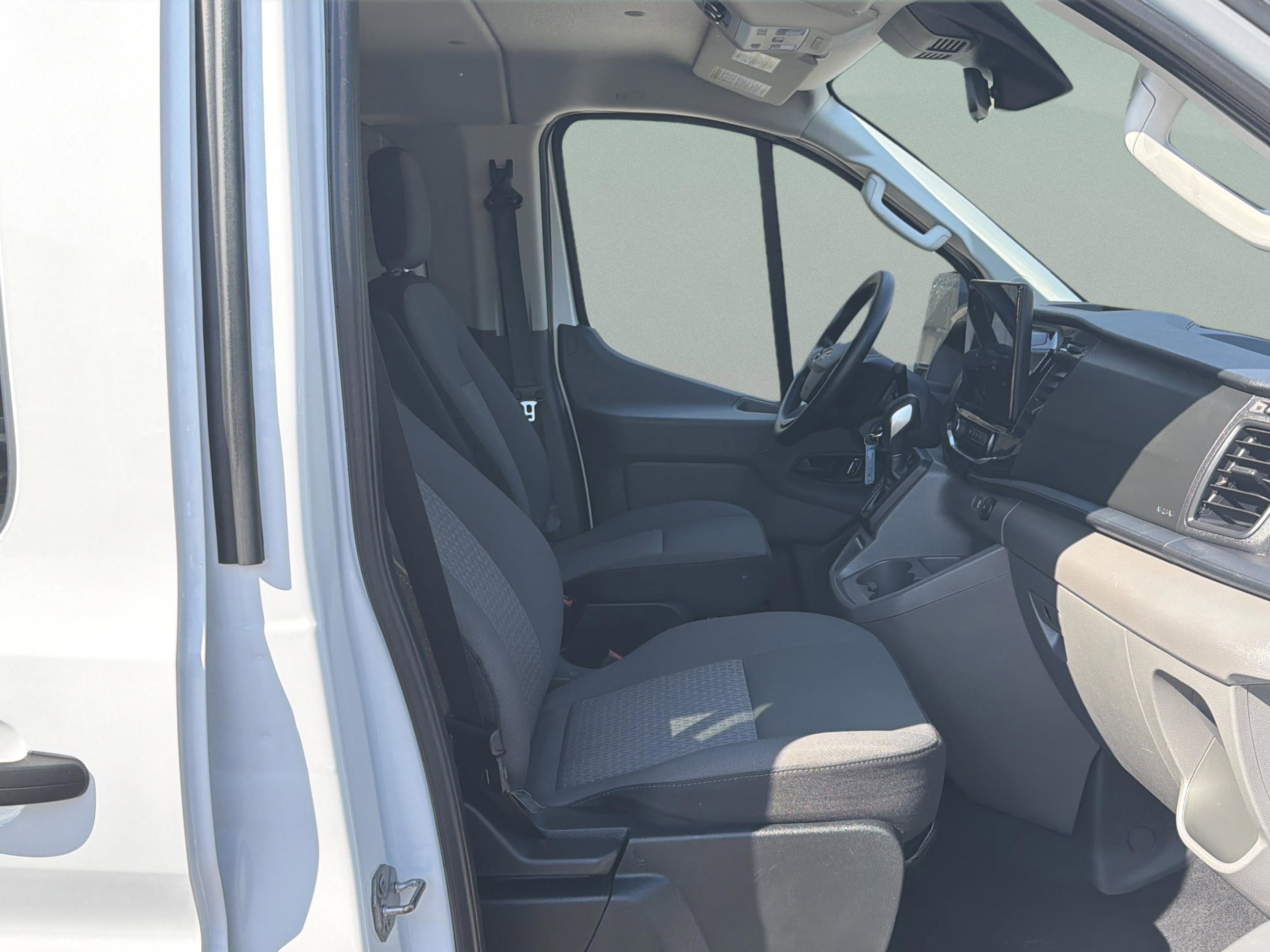 Used 2024 Ford Transit 350 XLT RWD image 30