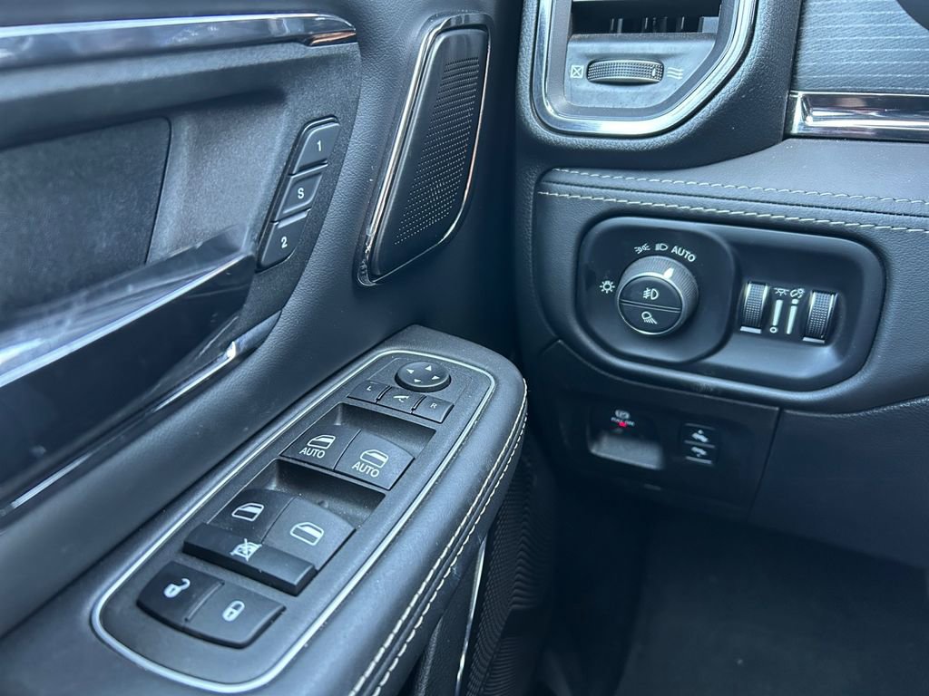 Used 2022 RAM 1500 Limited AWD/4WD image 17