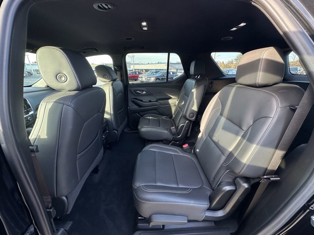 Used 2023 Chevrolet Traverse LT w/ LPO, Cargo Package image 26