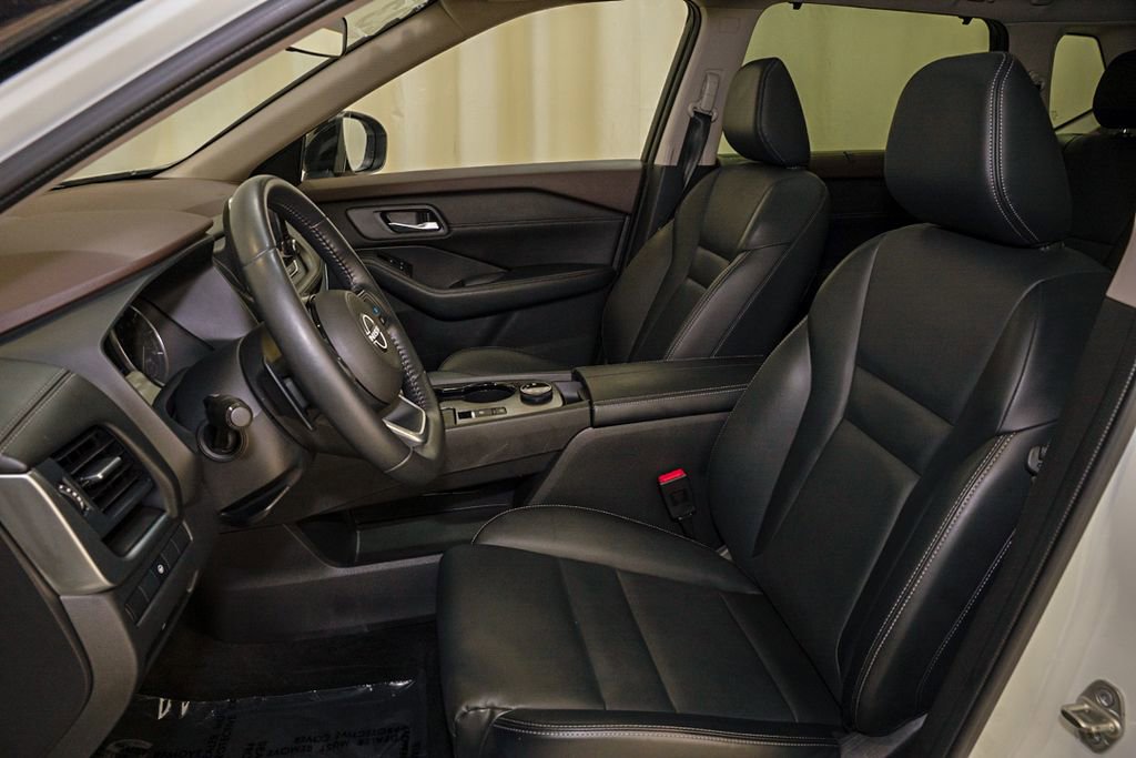 Certified 2023 Nissan Rogue SV w/ SV Premium B Package AWD/4WD image 12