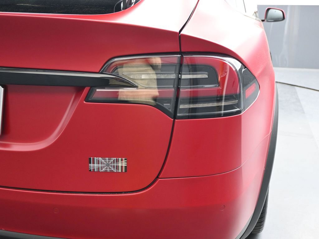 Used 2023 Tesla Model X Plaid image 9