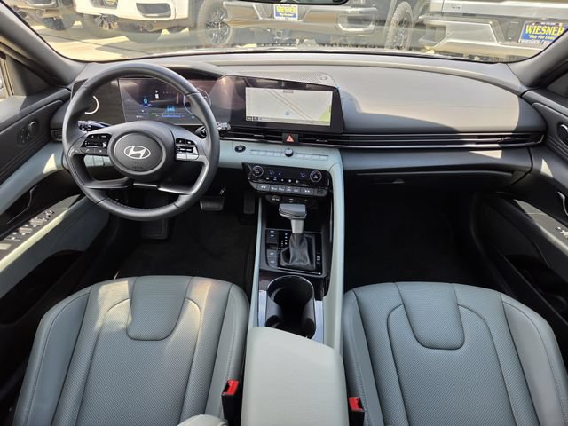 Used 2025 Hyundai Elantra Limited FWD image 38