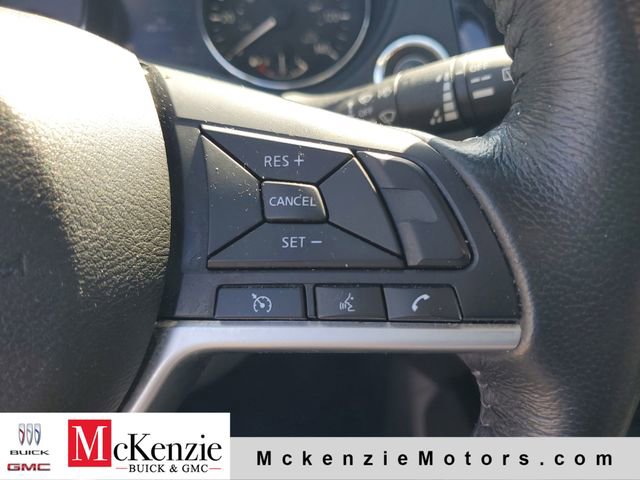 Used 2018 Nissan Rogue SV FWD image 12
