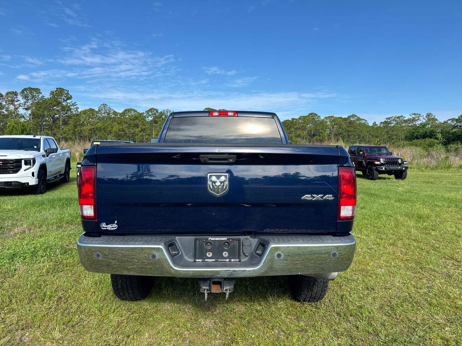 Used 2018 RAM 2500 Tradesman w/ Chrome Appearance Group AWD/4WD image 4
