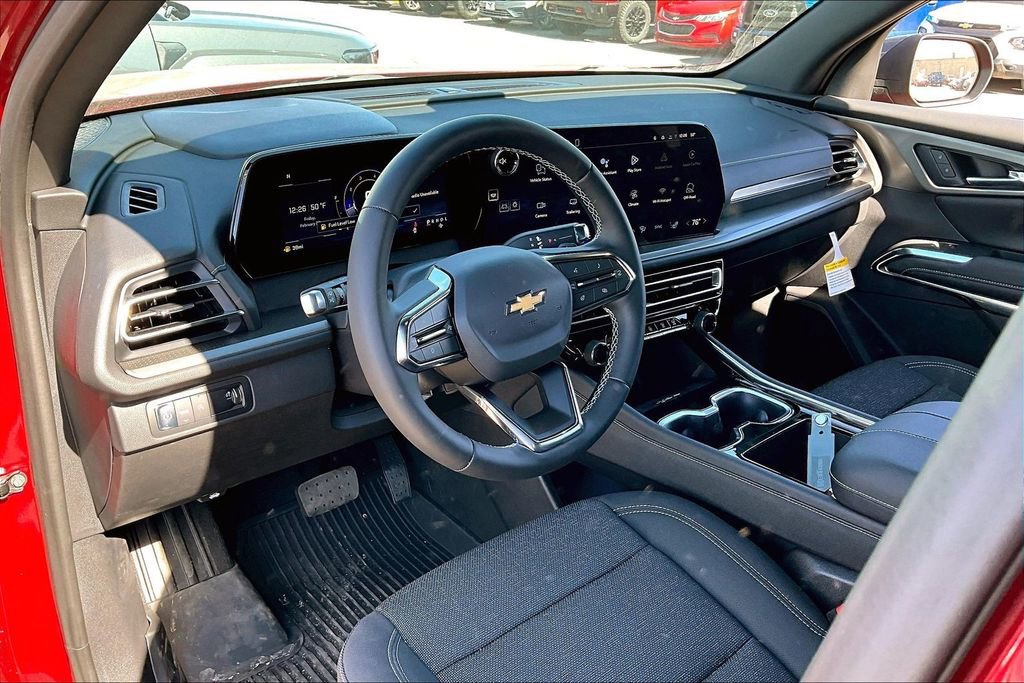 New 2025 Chevrolet Traverse LT w/ Driver Confidence Package image 6