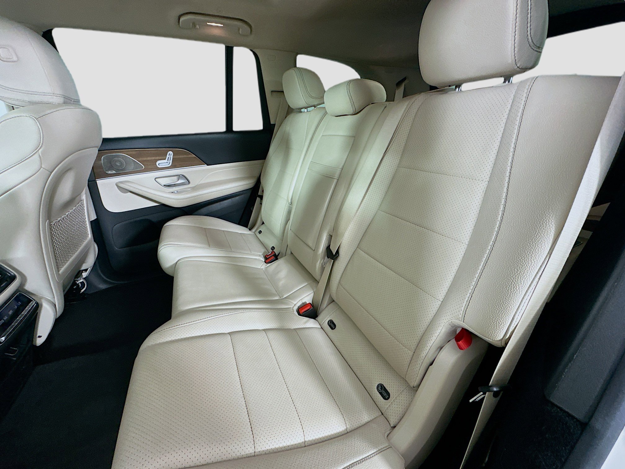 Used 2021 Mercedes-Benz GLS 450 4MATIC image 32