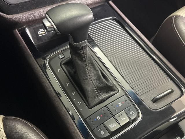 Used 2017 Kia Sedona SX Limited FWD image 40
