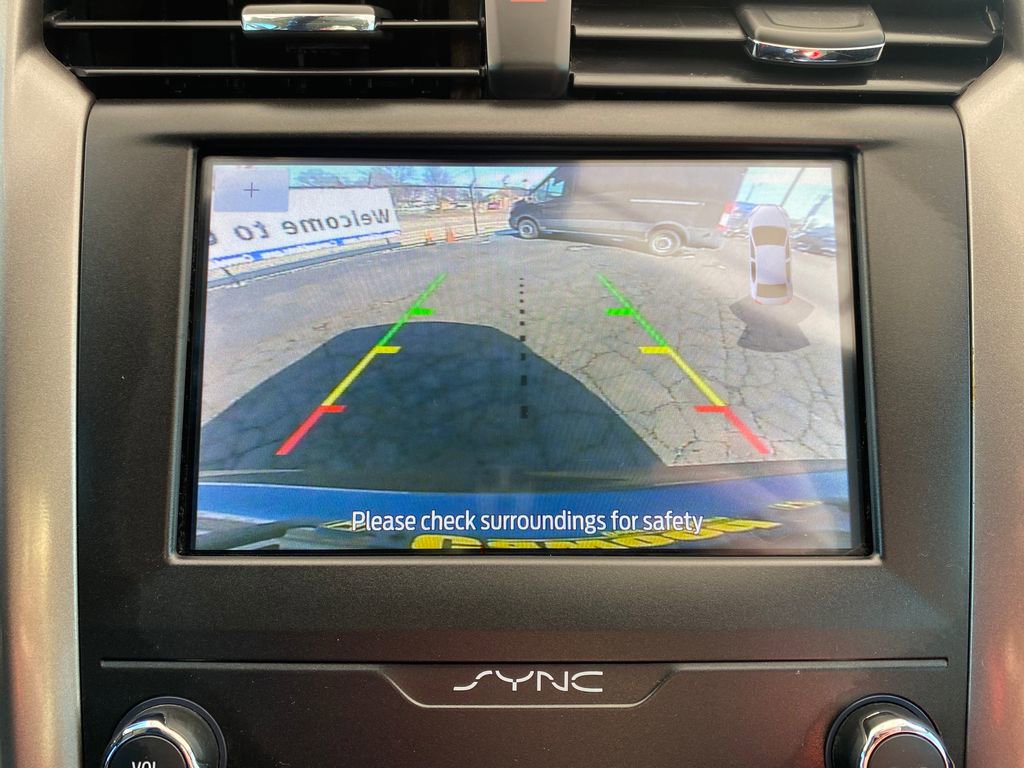 Used 2020 Ford Fusion SE image 27