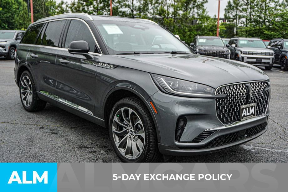 Used 2025 Lincoln Aviator Reserve w/ Illumination Package AWD/4WD image 4