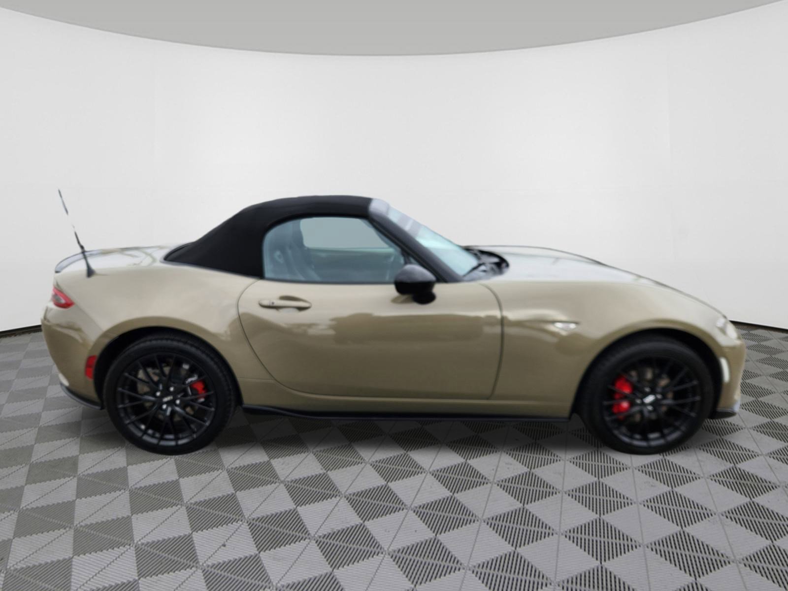 Certified 2023 MAZDA MX-5 Miata Club w/ Brembo/BBS Recaro Package image 6