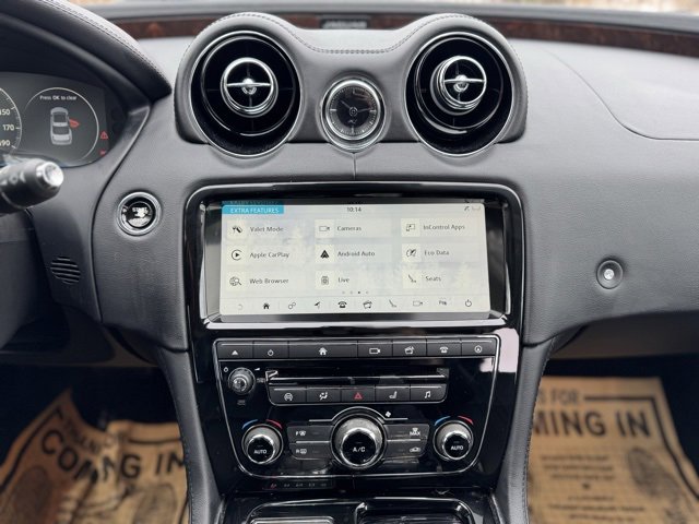 Used 2019 Jaguar XJ R-Sport image 26