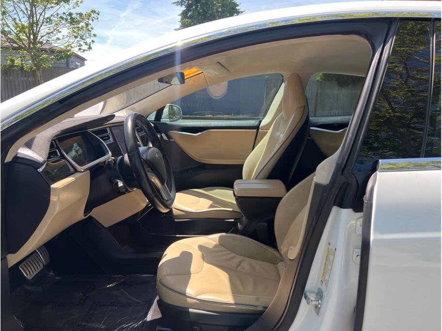 Used 2014 Tesla Model S 85 image 3