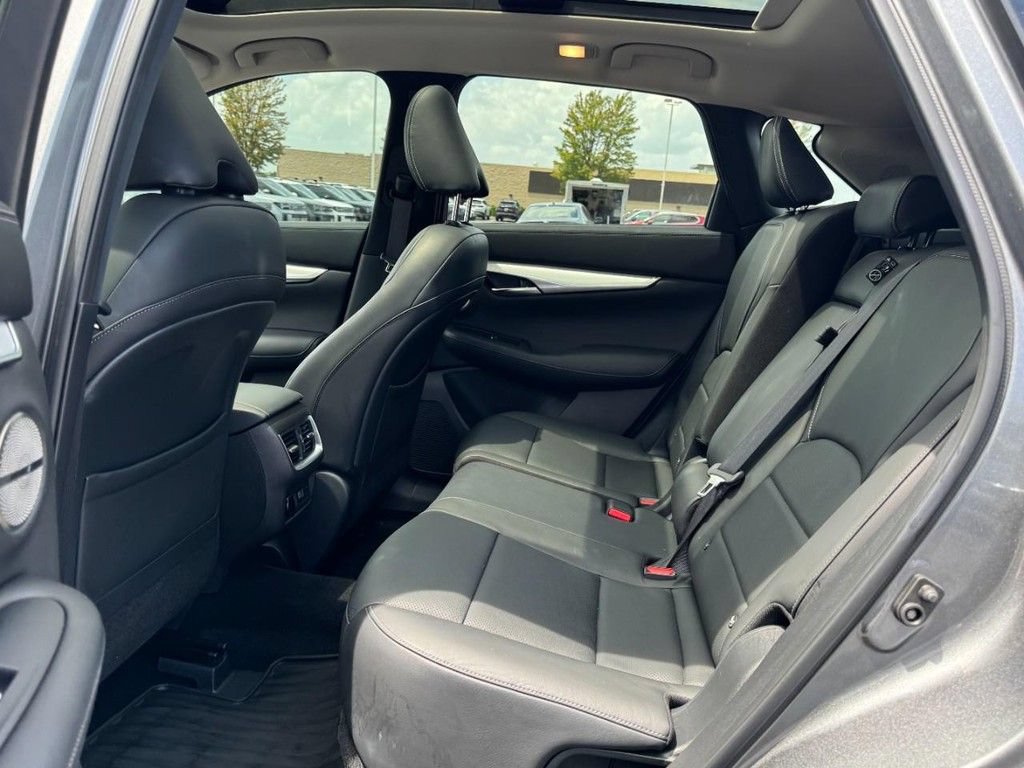 Used 2019 INFINITI QX50 Essential w/ Premium Heat Package AWD/4WD image 10
