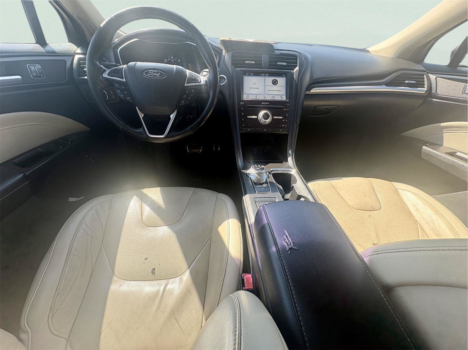 Used 2017 Ford Fusion Titanium FWD image 10