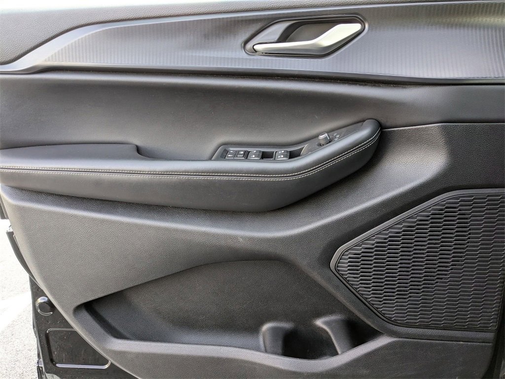 Used 2024 Jeep Grand Cherokee Altitude image 13