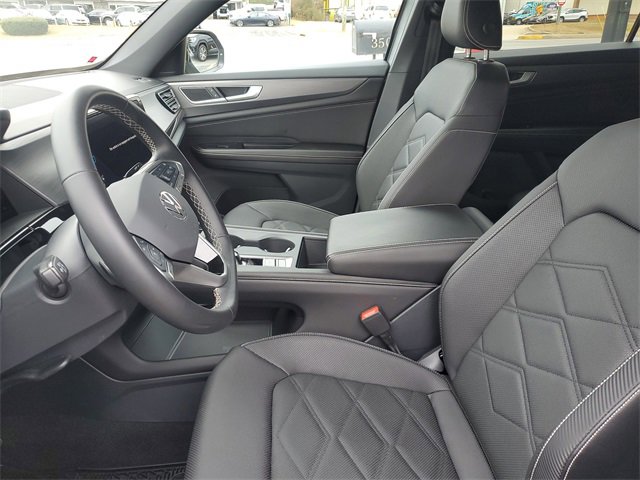 Certified 2025 Volkswagen Atlas Cross Sport SE image 17