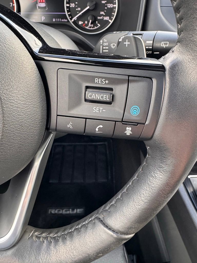 Used 2023 Nissan Rogue SV w/ SV Premium B Package image 31