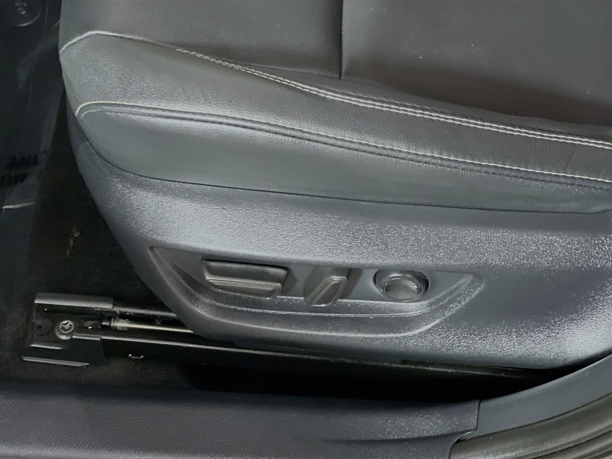 Used 2025 Toyota Camry SE image 16