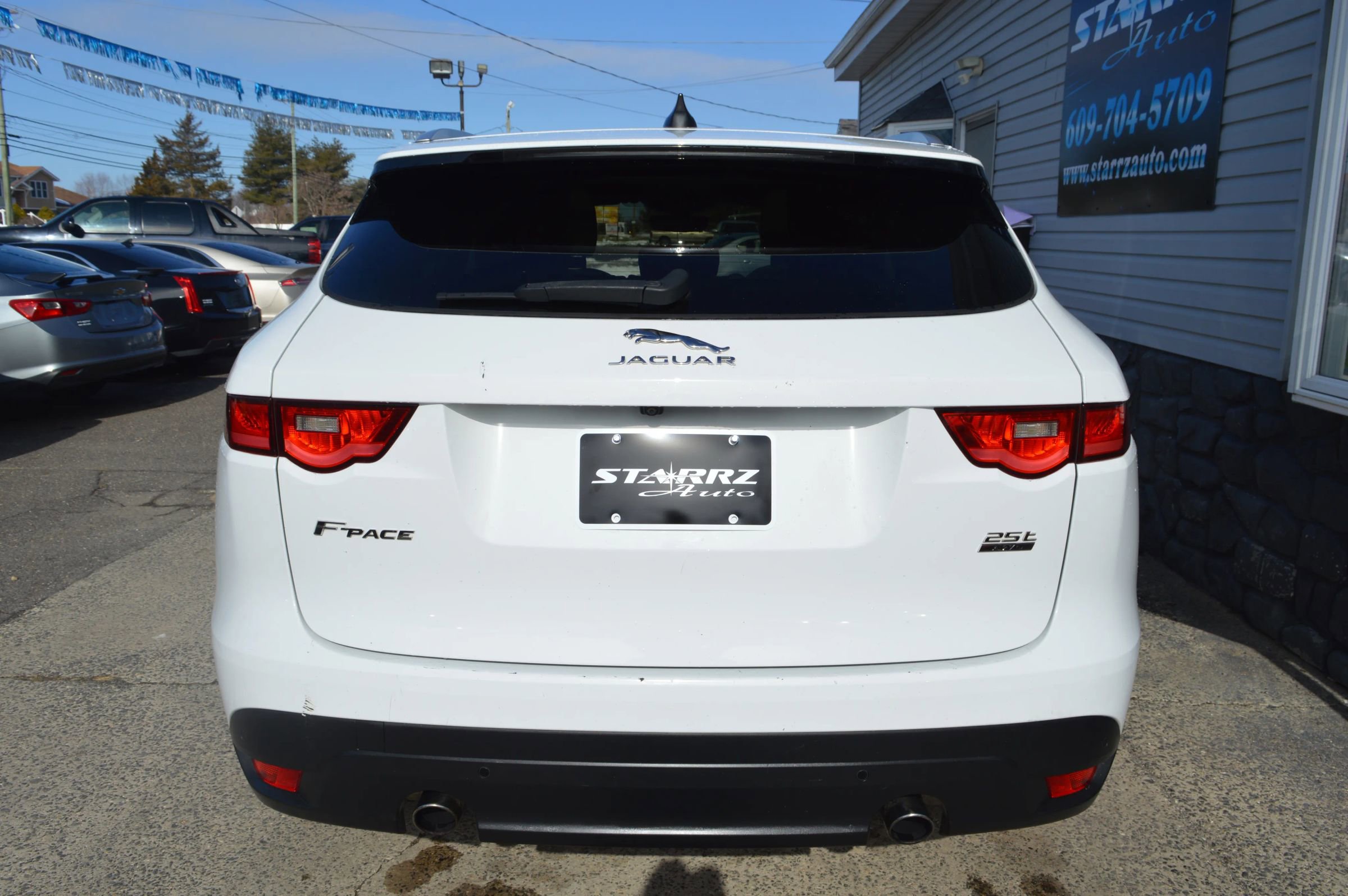Used 2020 Jaguar F-PACE Premium image 4