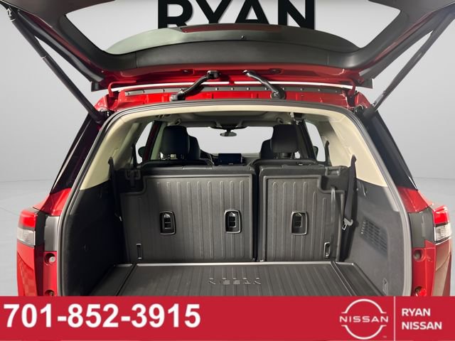 New 2025 Nissan Pathfinder Platinum image 7