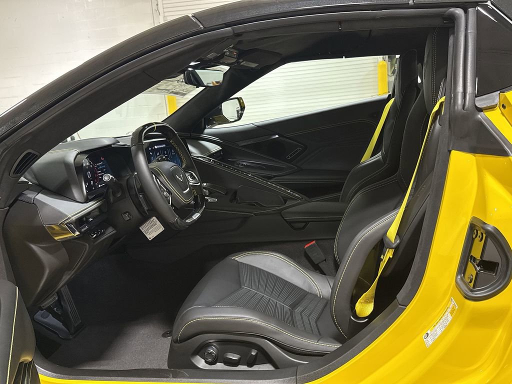 New 2025 Chevrolet Corvette Z06 w/ Stealth Interior Trim Package RWD image 20