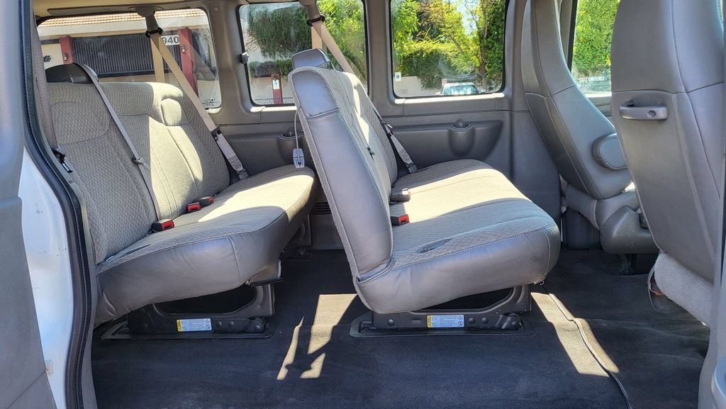 Used 2020 Chevrolet Express 2500 LT w/ LT Preferred Equipment Group RWD image 22