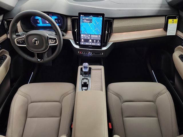 New 2026 Volvo XC90 B6 Plus w/ Protection Package Premier image 4