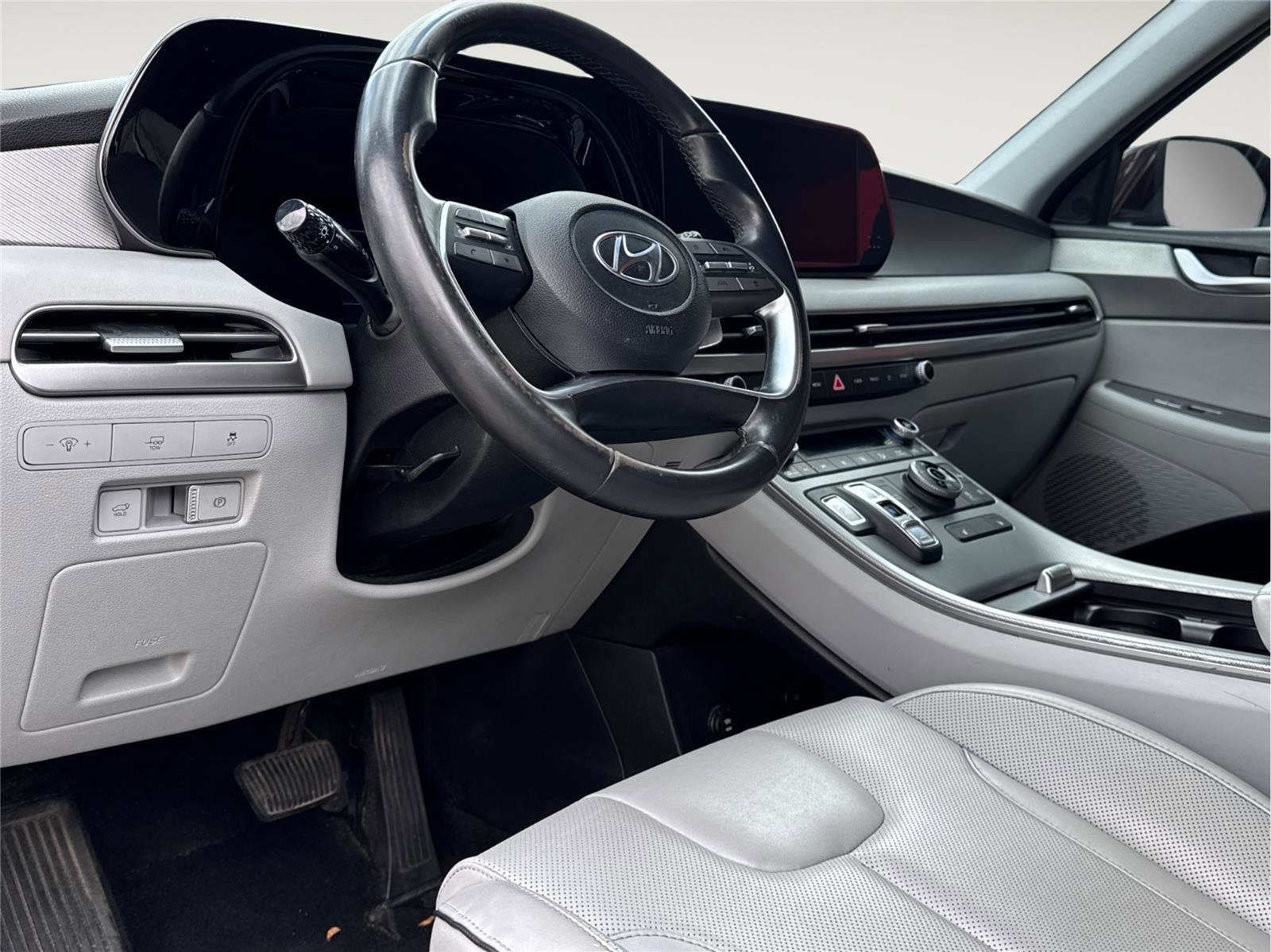 Used 2023 Hyundai Palisade SEL w/ Winter Package image 11