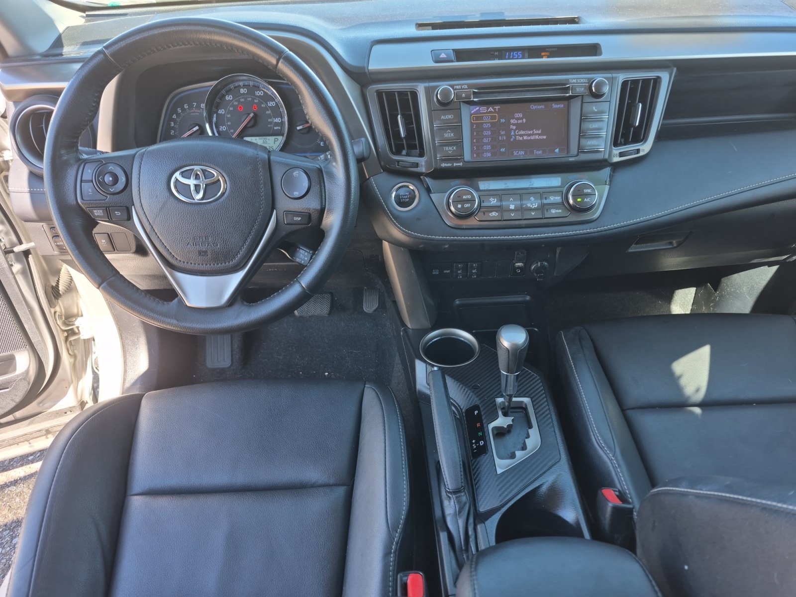 Used 2013 Toyota RAV4 Limited AWD/4WD image 18